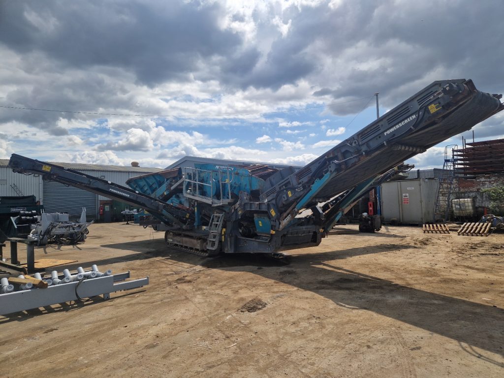 Powerscreen Warrior 1400X Year 2016 2600 Hrs CAT Power