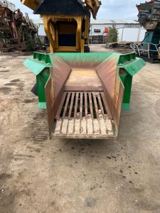Used Mc Closkey J40 Vibrating Grizzly Unit Year 2019 - Image 3