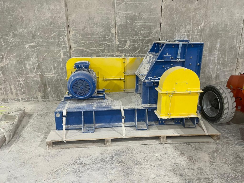 BJD Hammer Mill Crusher 24 x 20 Year 2019