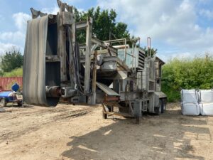 Brown Lennox 30 x 18 Mobile City Crusher Year 1997