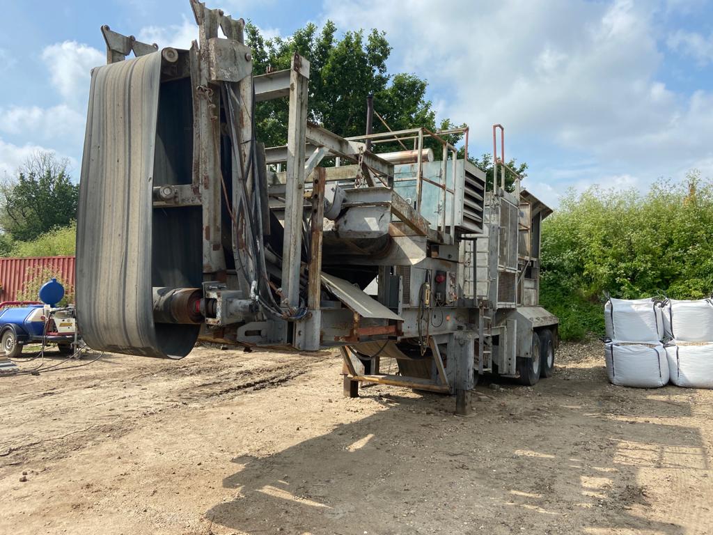 Brown Lennox 30 x 18 Mobile City Crusher Year 1997